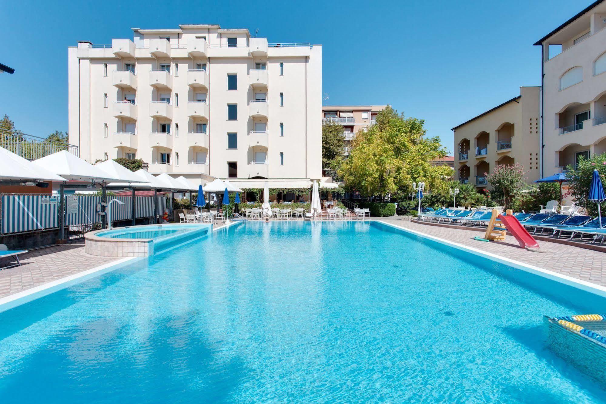 Aparthotel Sport&residenza 4*